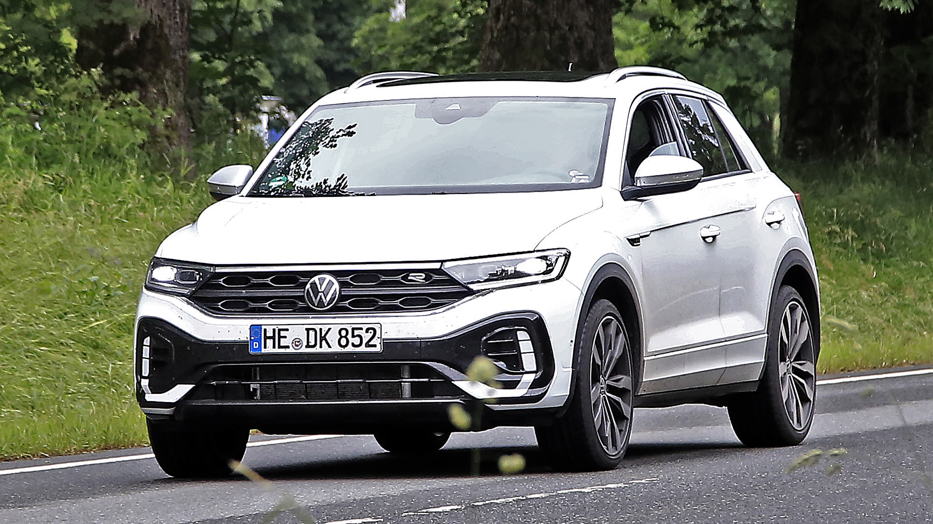 Volkswagen T-Roc - spyshot 8