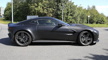Aston Martin Vantage V12