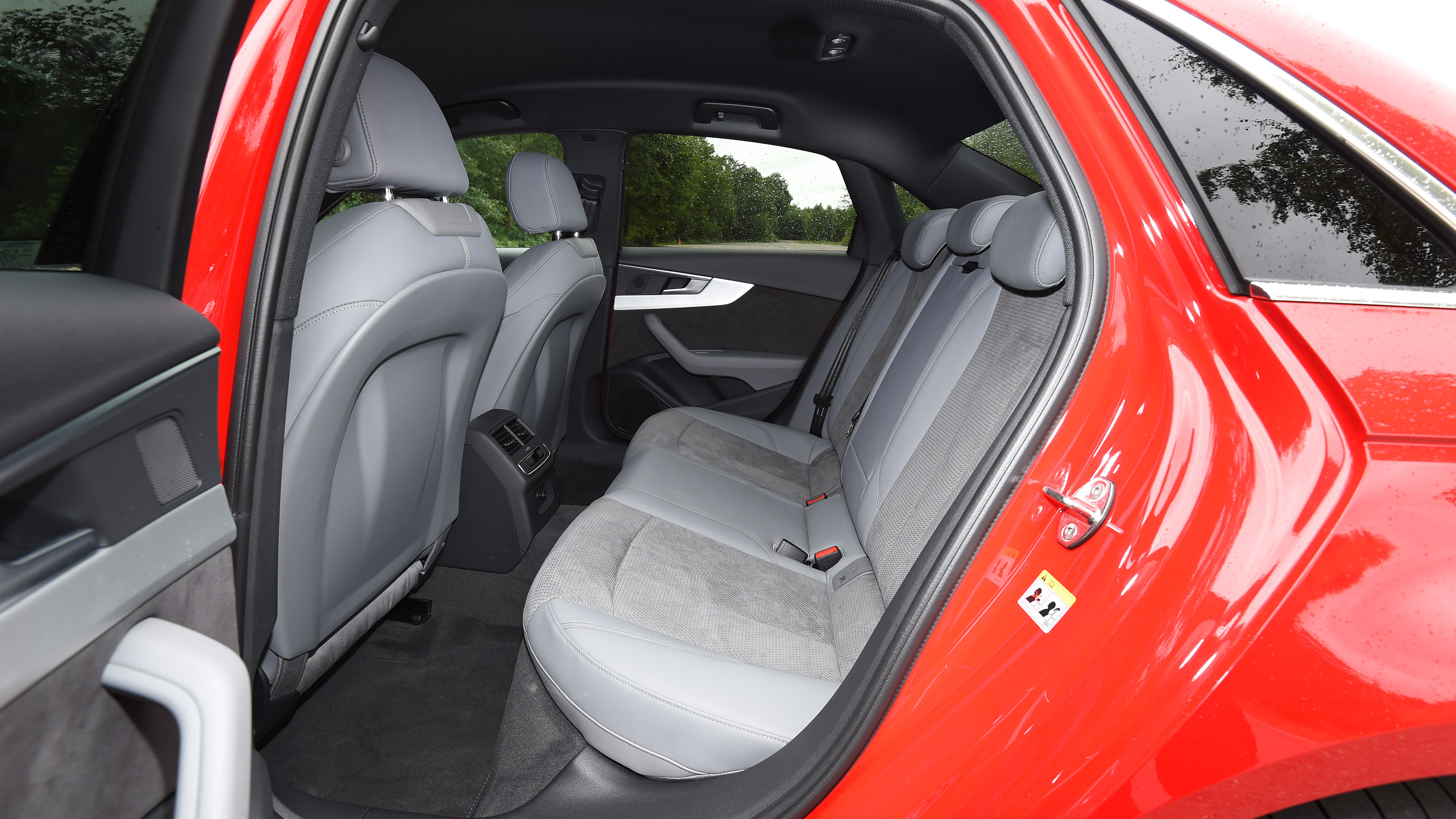 Used Audi A4 Mk5 - rear seats