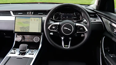 Jaguar XF Sportbrake - interior