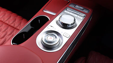 Genesis GV70 - transmission