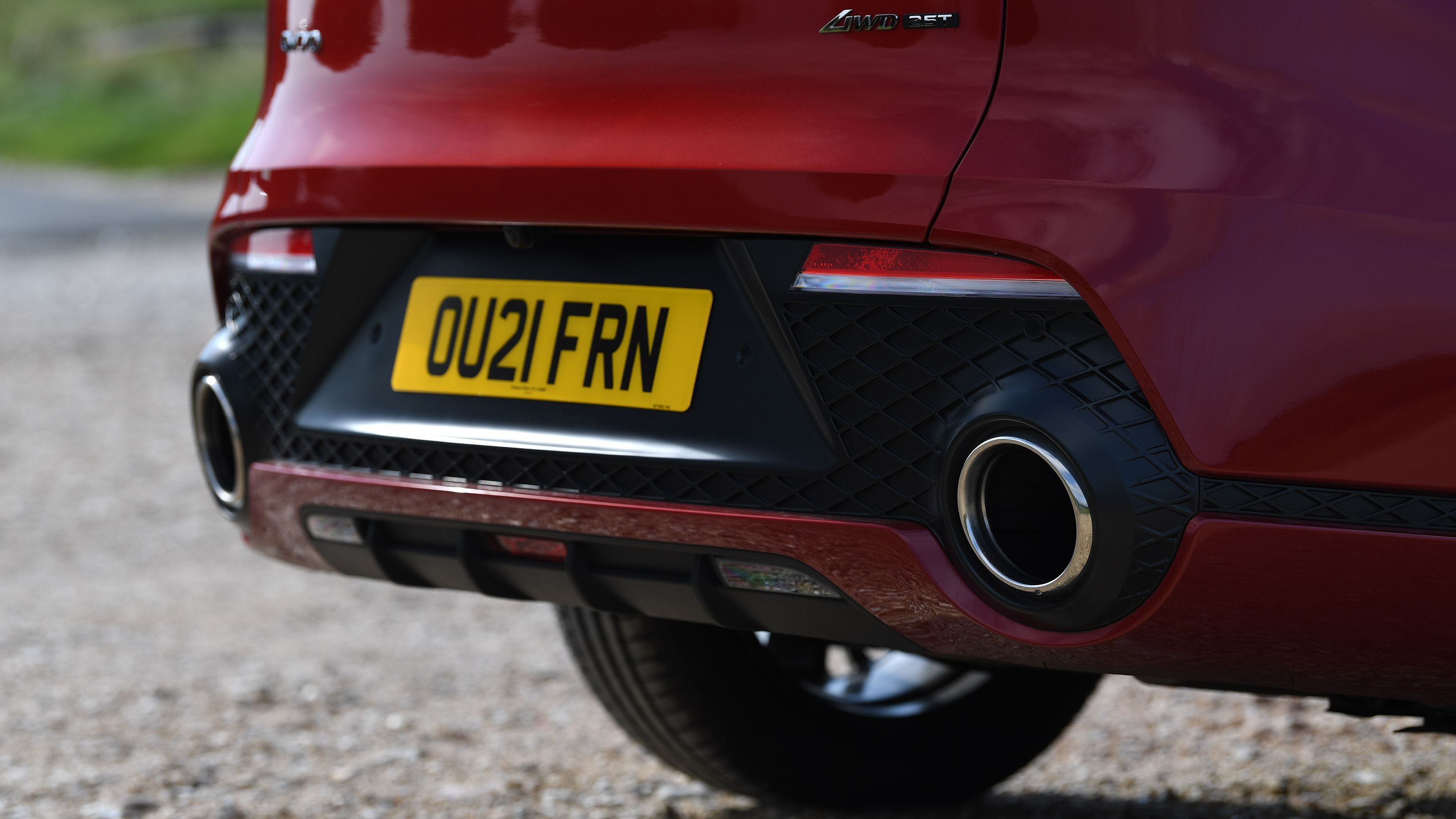 Genesis GV70 - exhausts