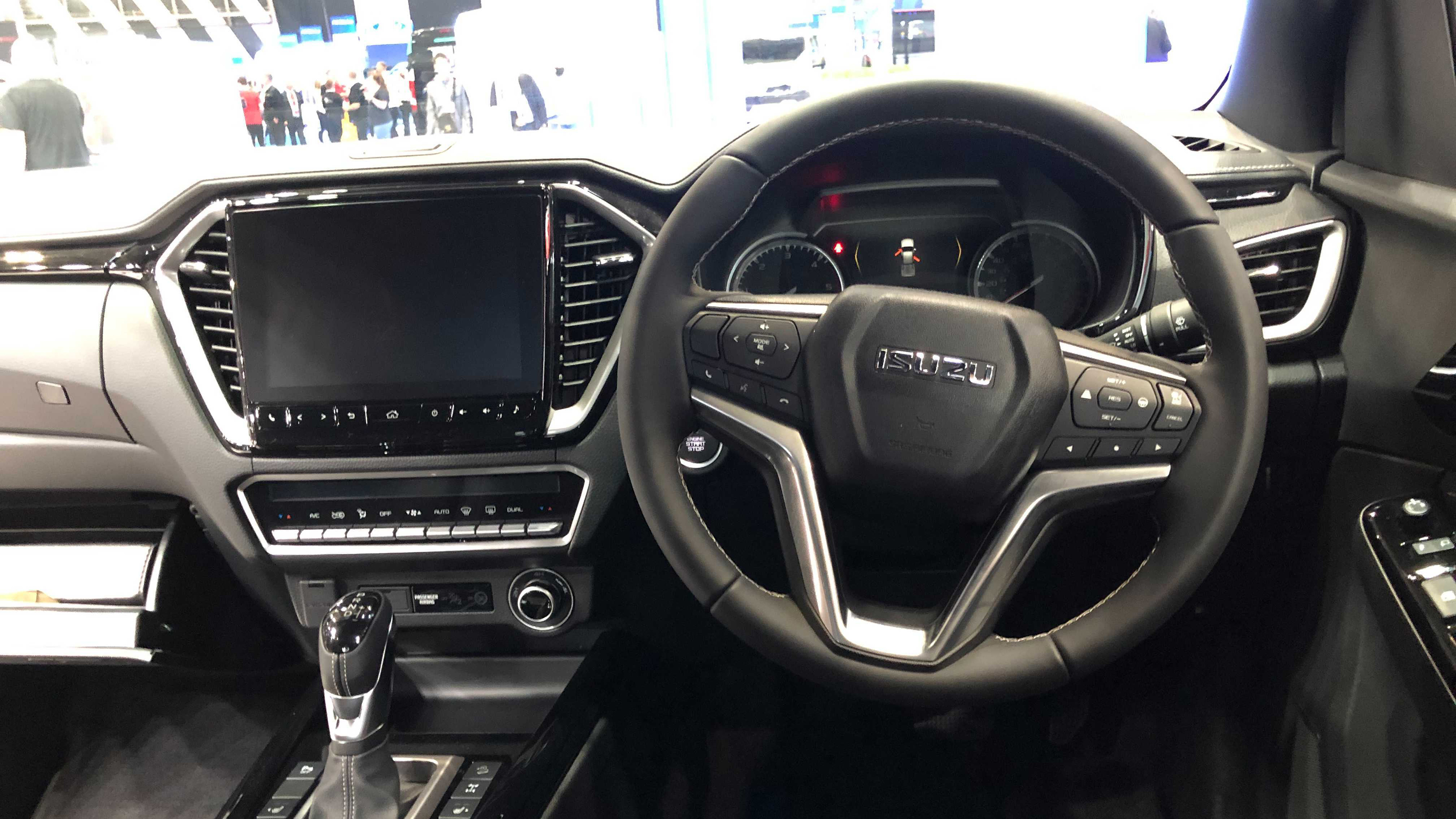 Isuzu D-Max AT35 2022 - interior