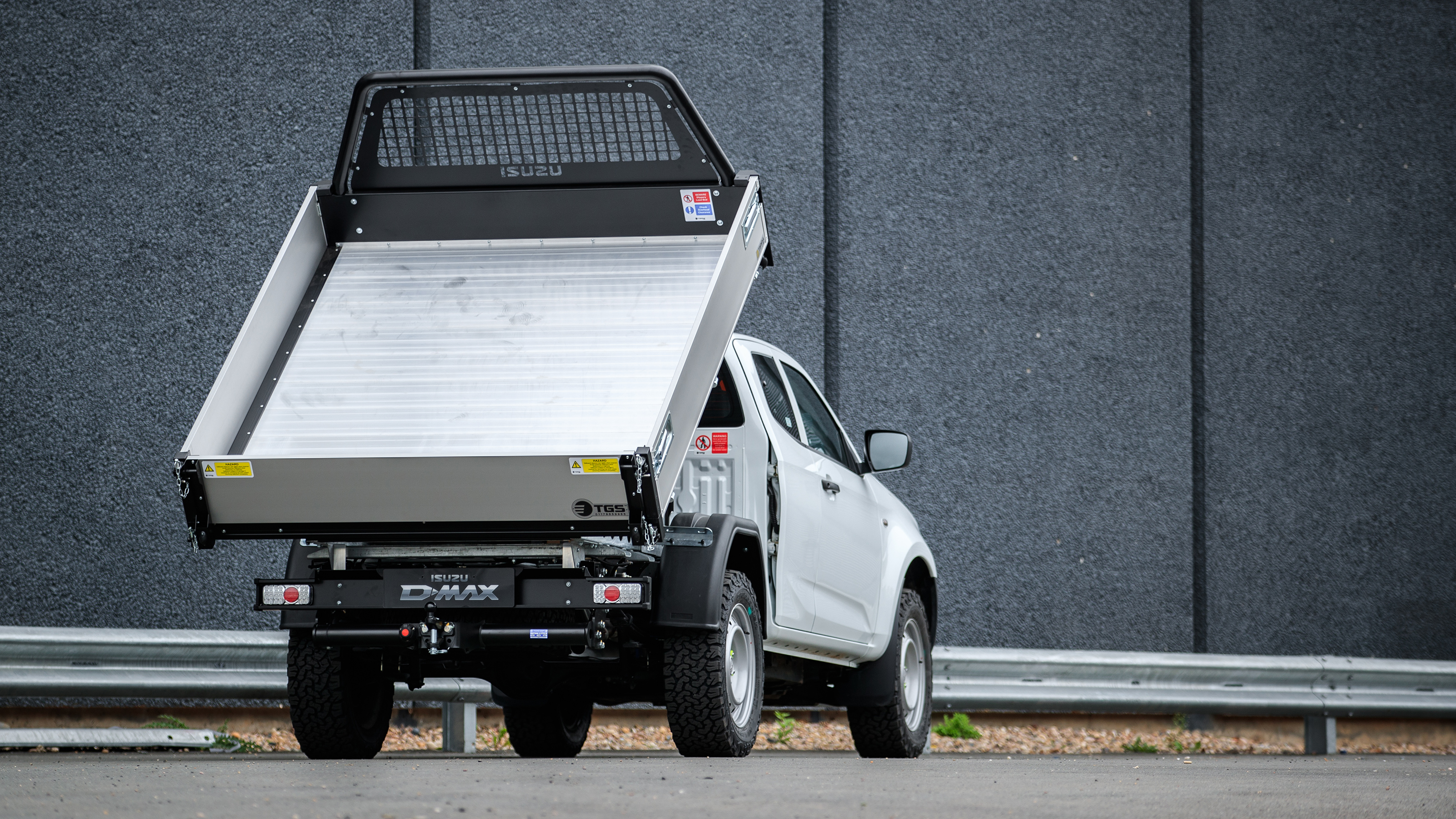 Isuzu D-Max tipper conversion
