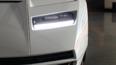Lamborghini Countach LPI 800-4 studio light