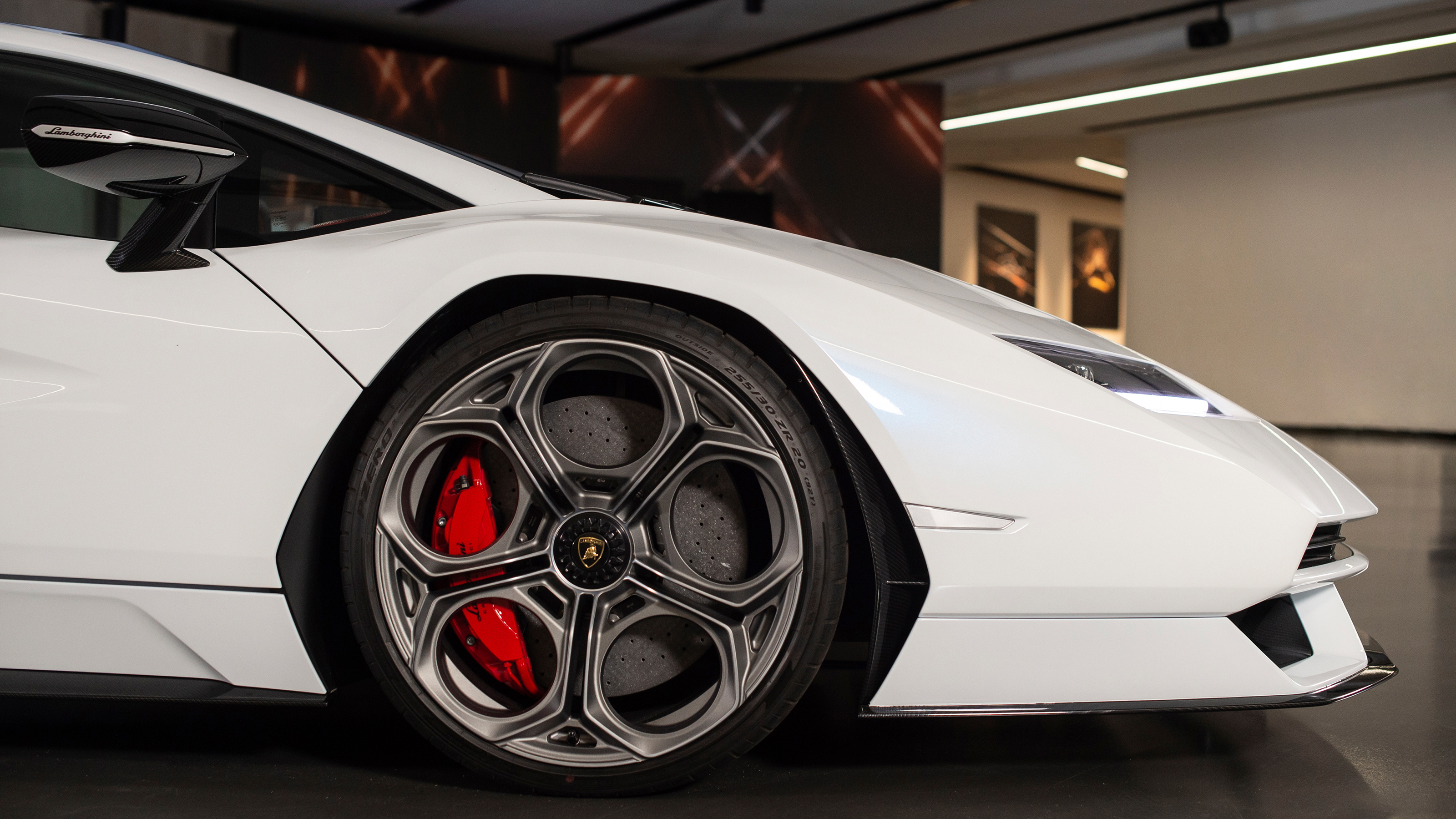 Lamborghini Countach LPI 800-4 studio 