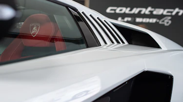 Lamborghini Countach LPI 800-4 studio vents