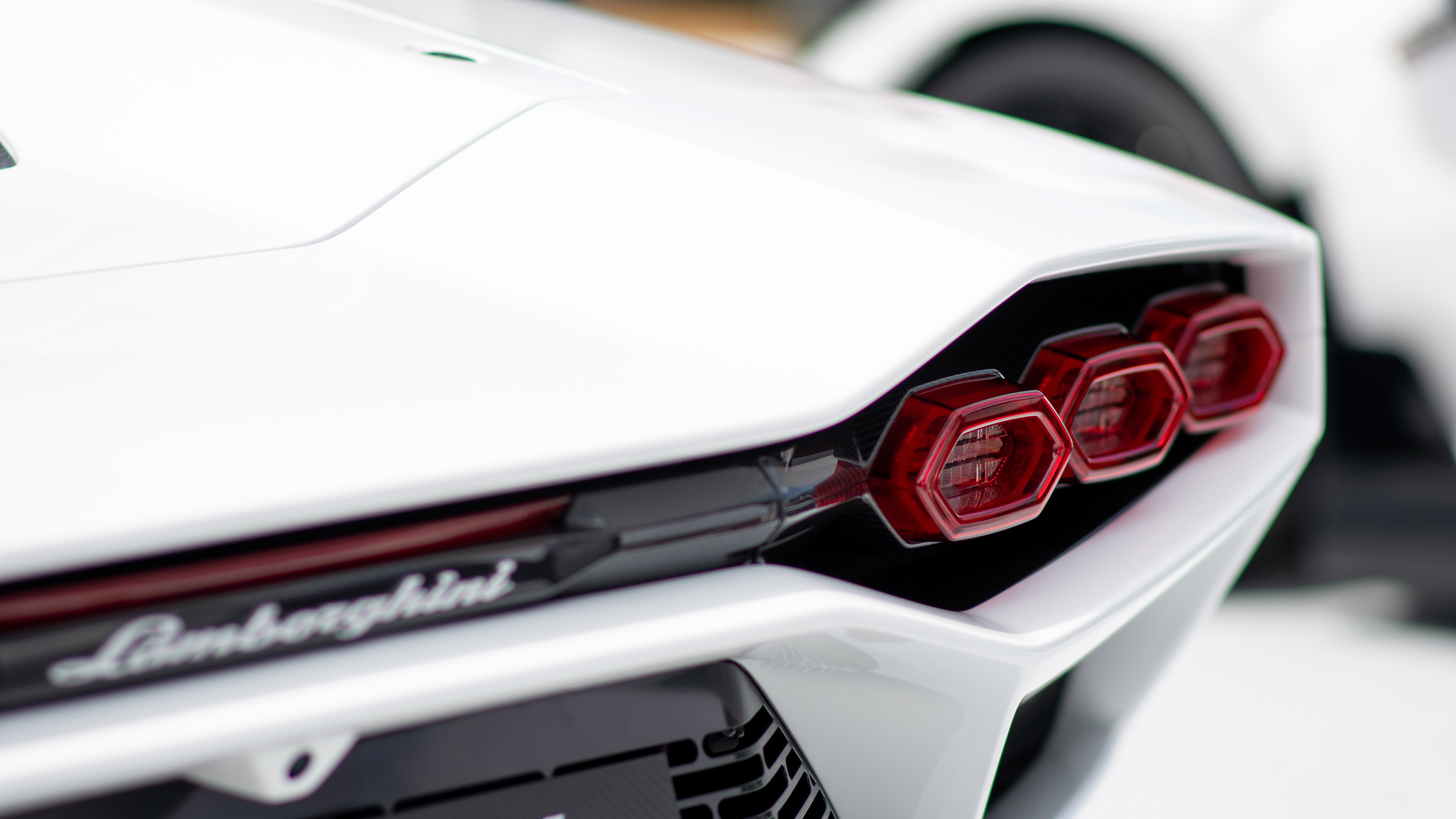 Lamborghini Countach - show rear detail