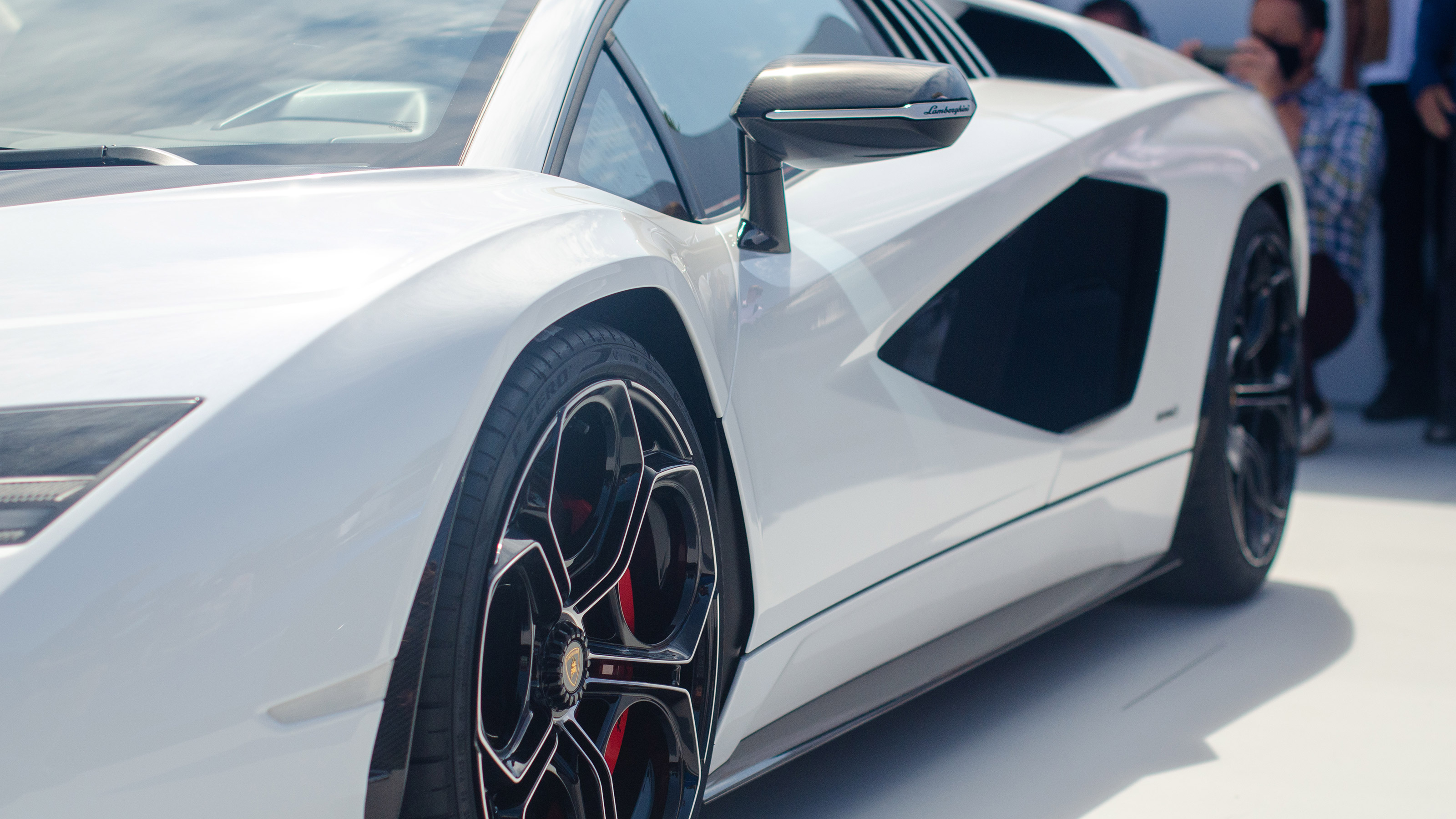 Lamborghini Countach - show side profile