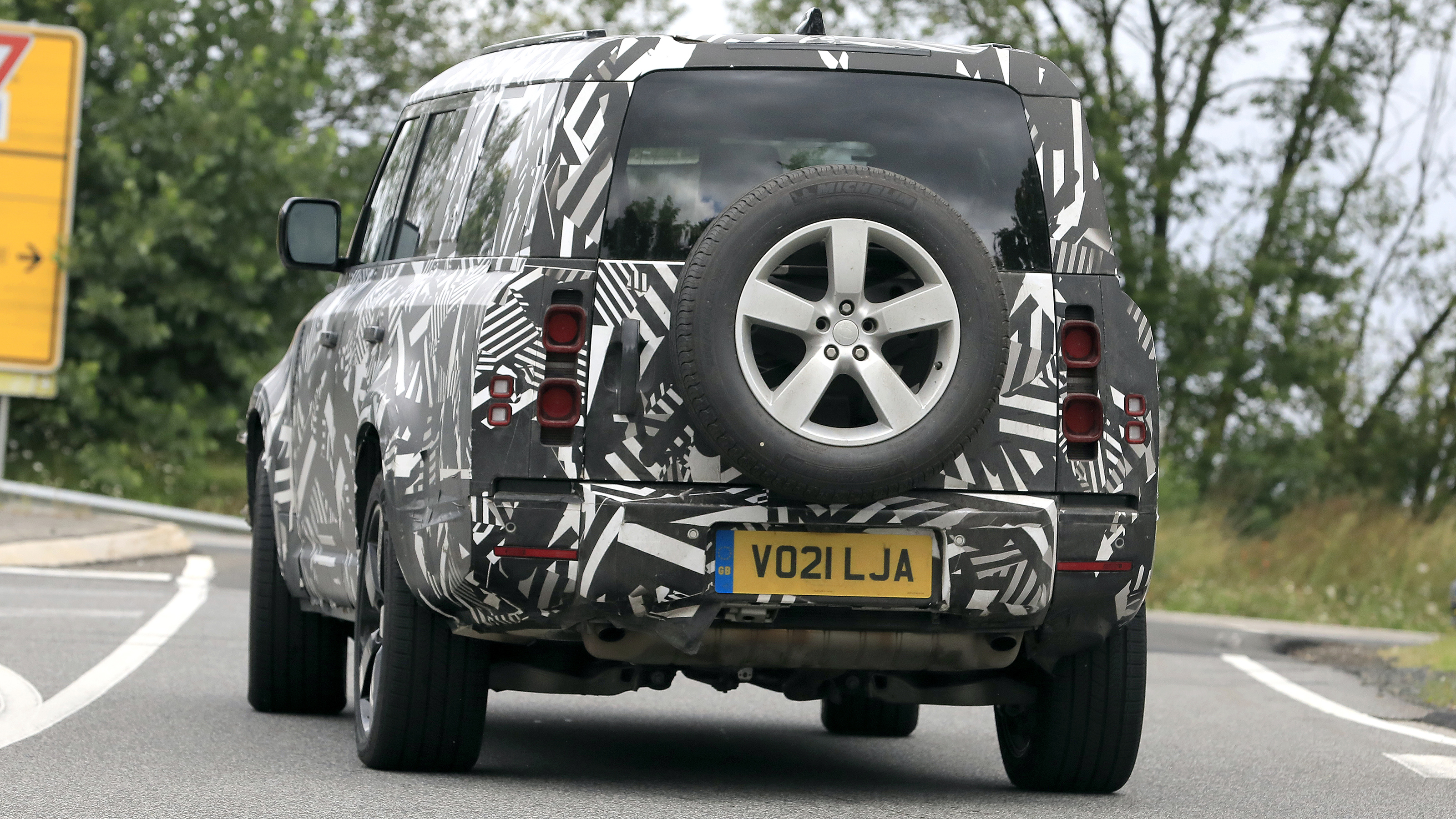 Land Rover Defender 130 rear