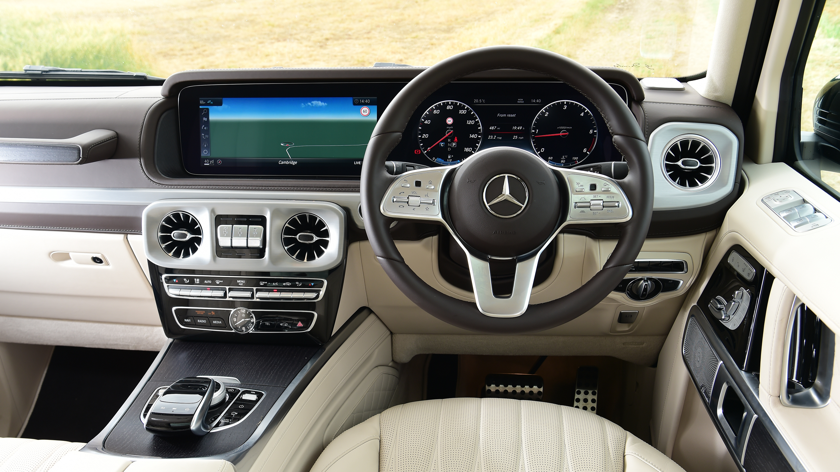 Mercedes G 400 d 2021 review - interior
