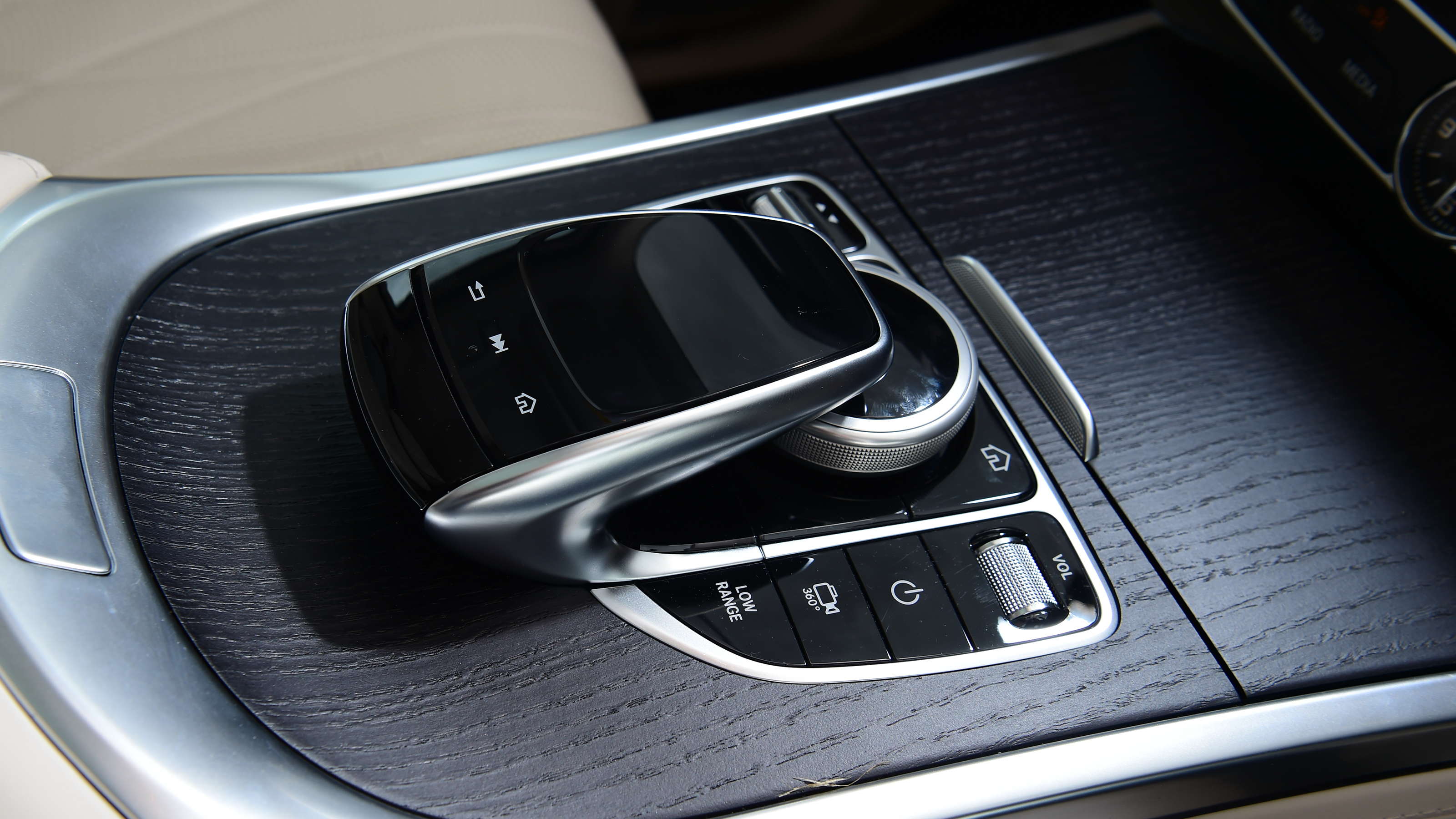 Mercedes G 400 d 2021 review 
