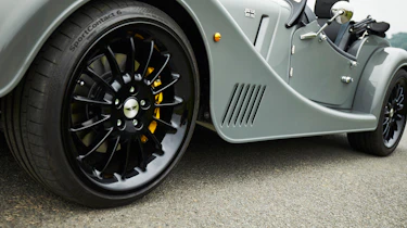 Morgan Plus 6 - wheel