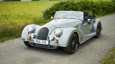 Morgan Plus 6 - front