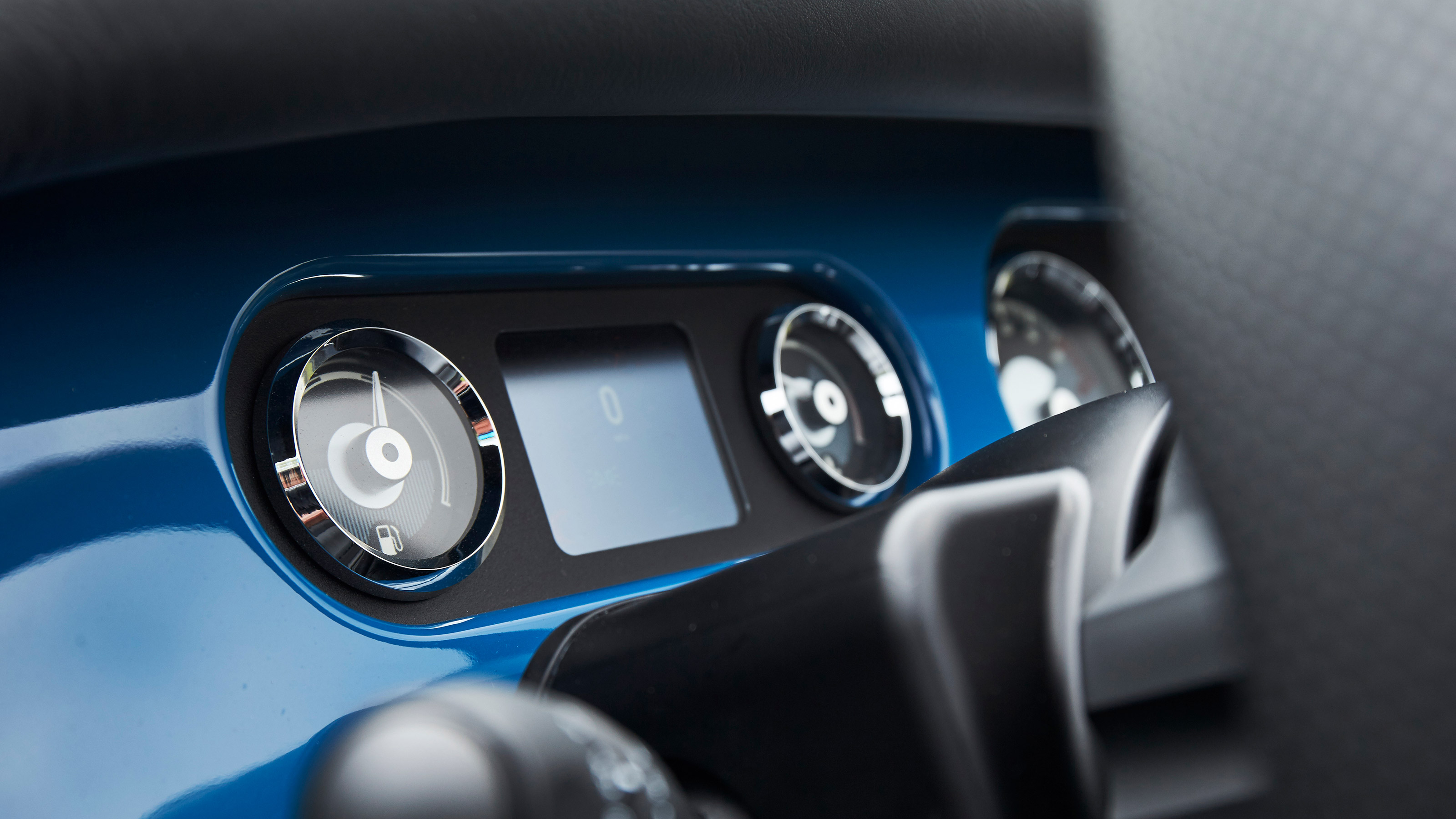 Morgan Plus Four - dials