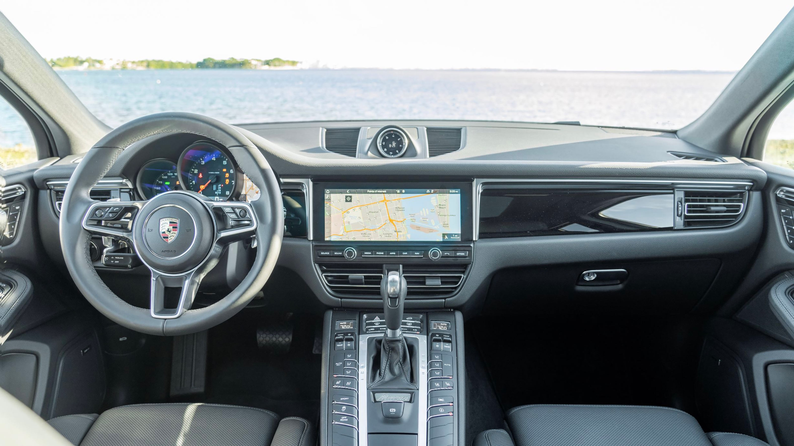 Porsche Macan 2.0 2021 - interior