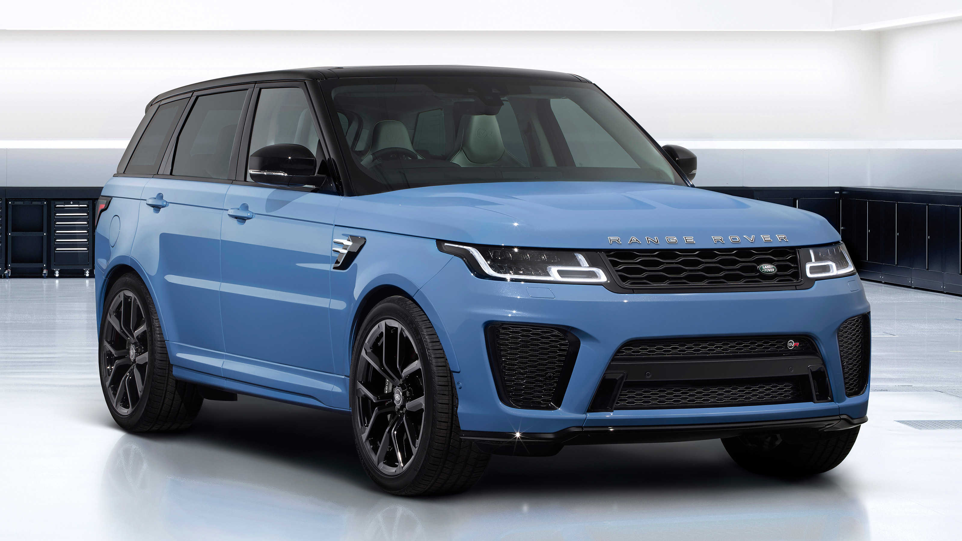 Range Rover Sport SVR Ultimate Edition - front