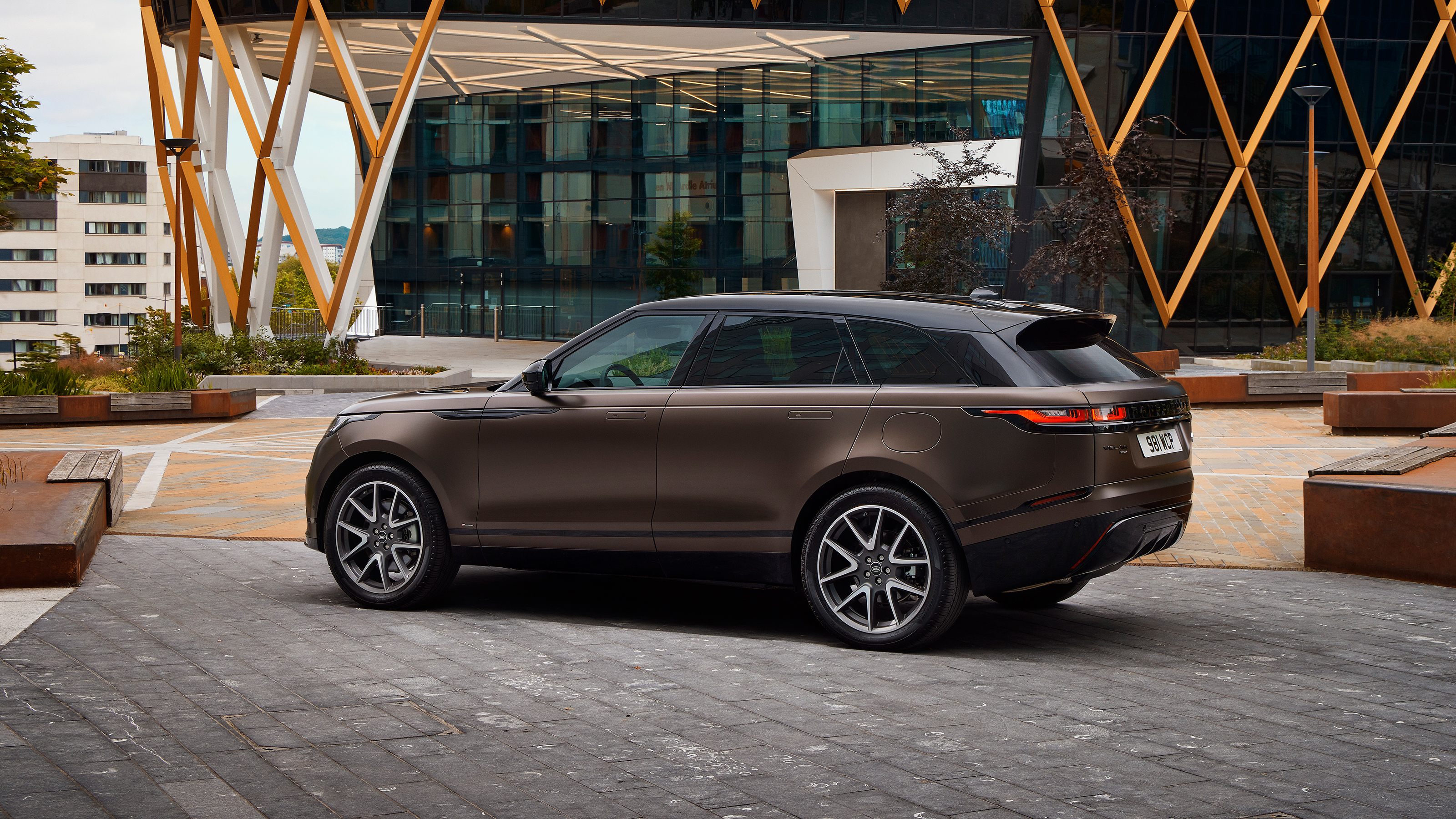Range Rover Velar updated for 2021 with more technology