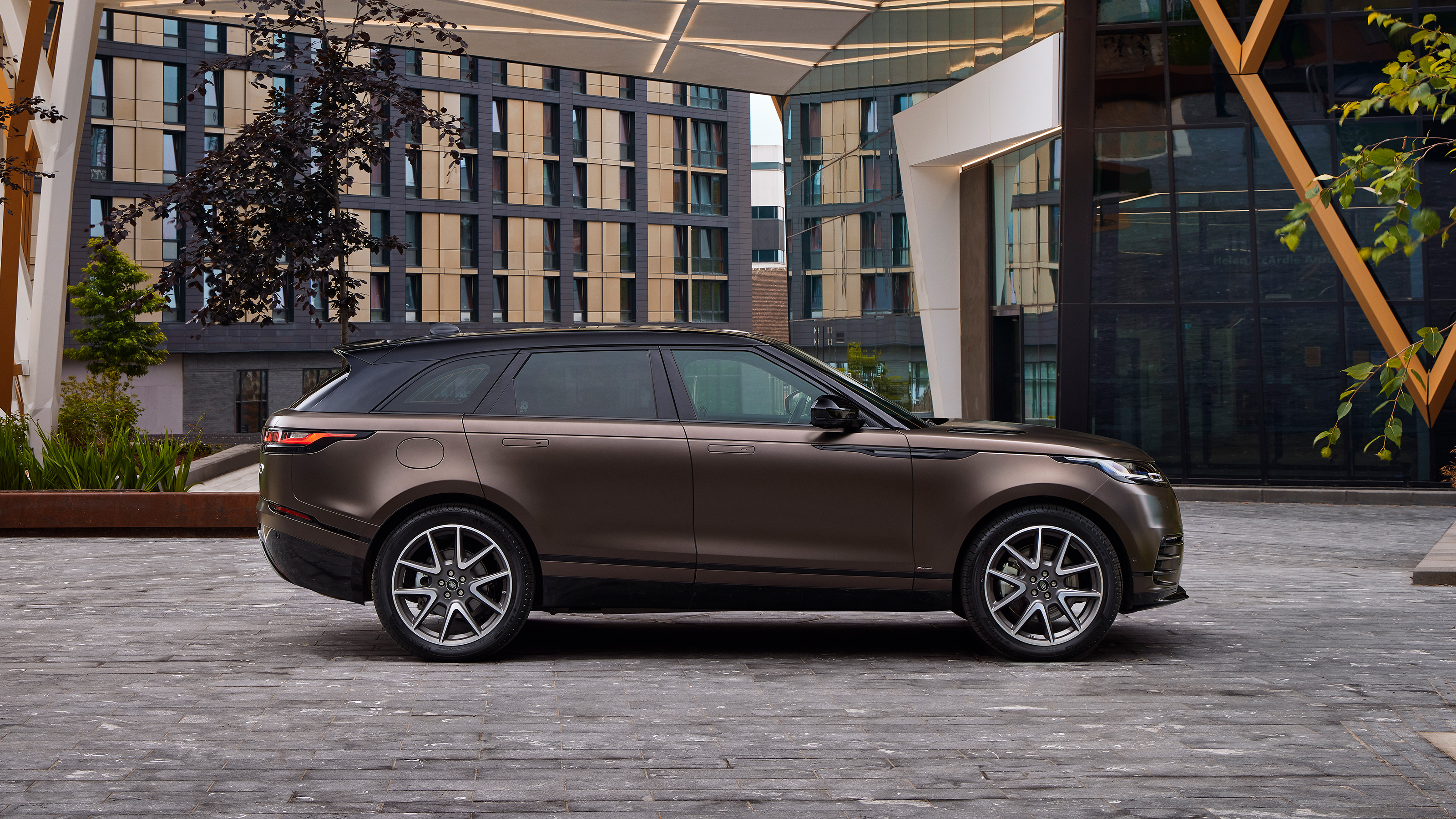 Range Rover Velar updated for 2021 with more technology