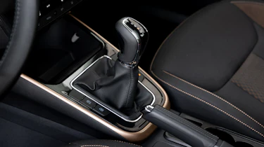 Skoda Fabia 2021 - gear lever