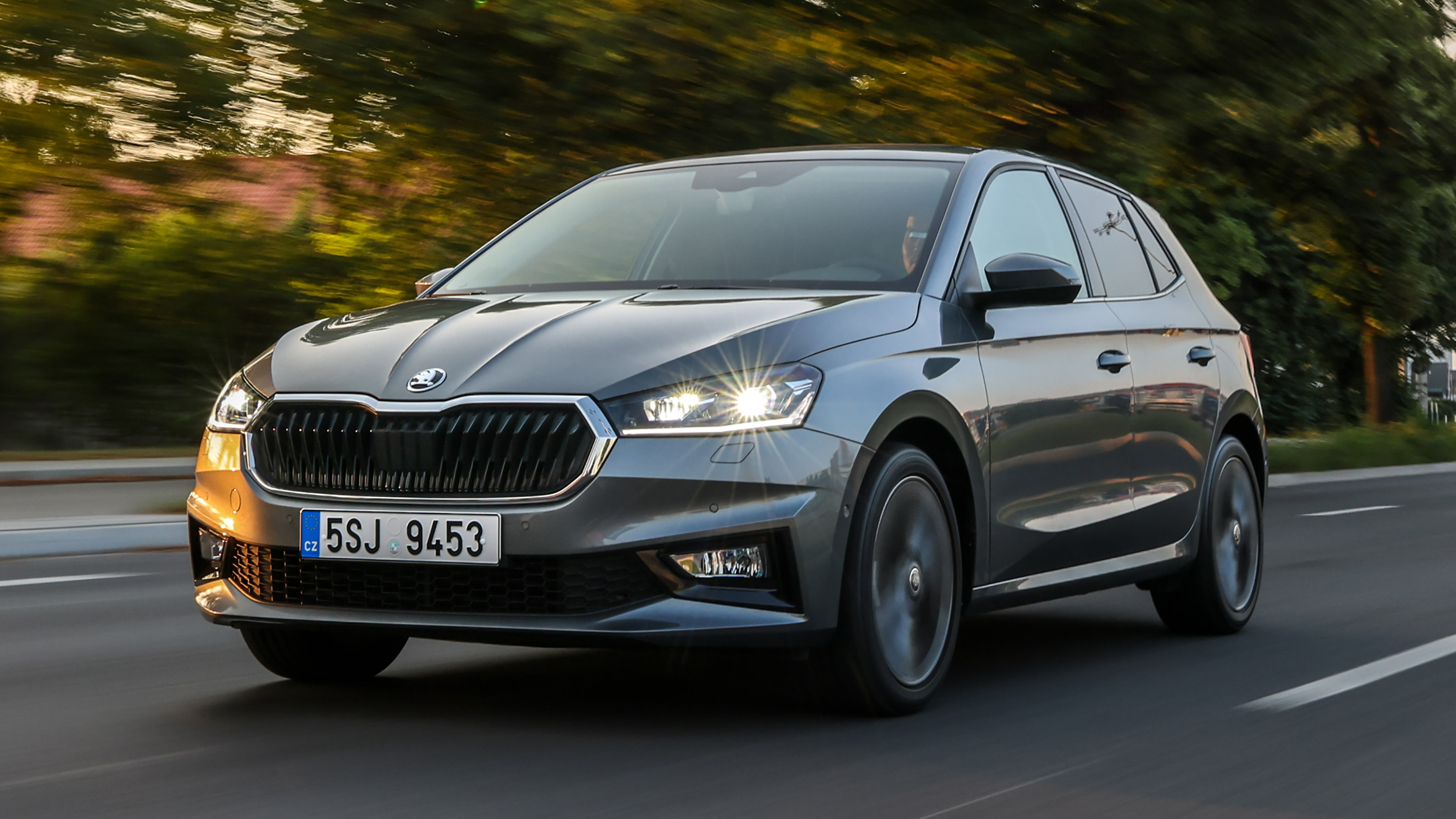 Skoda Fabia - front tracking