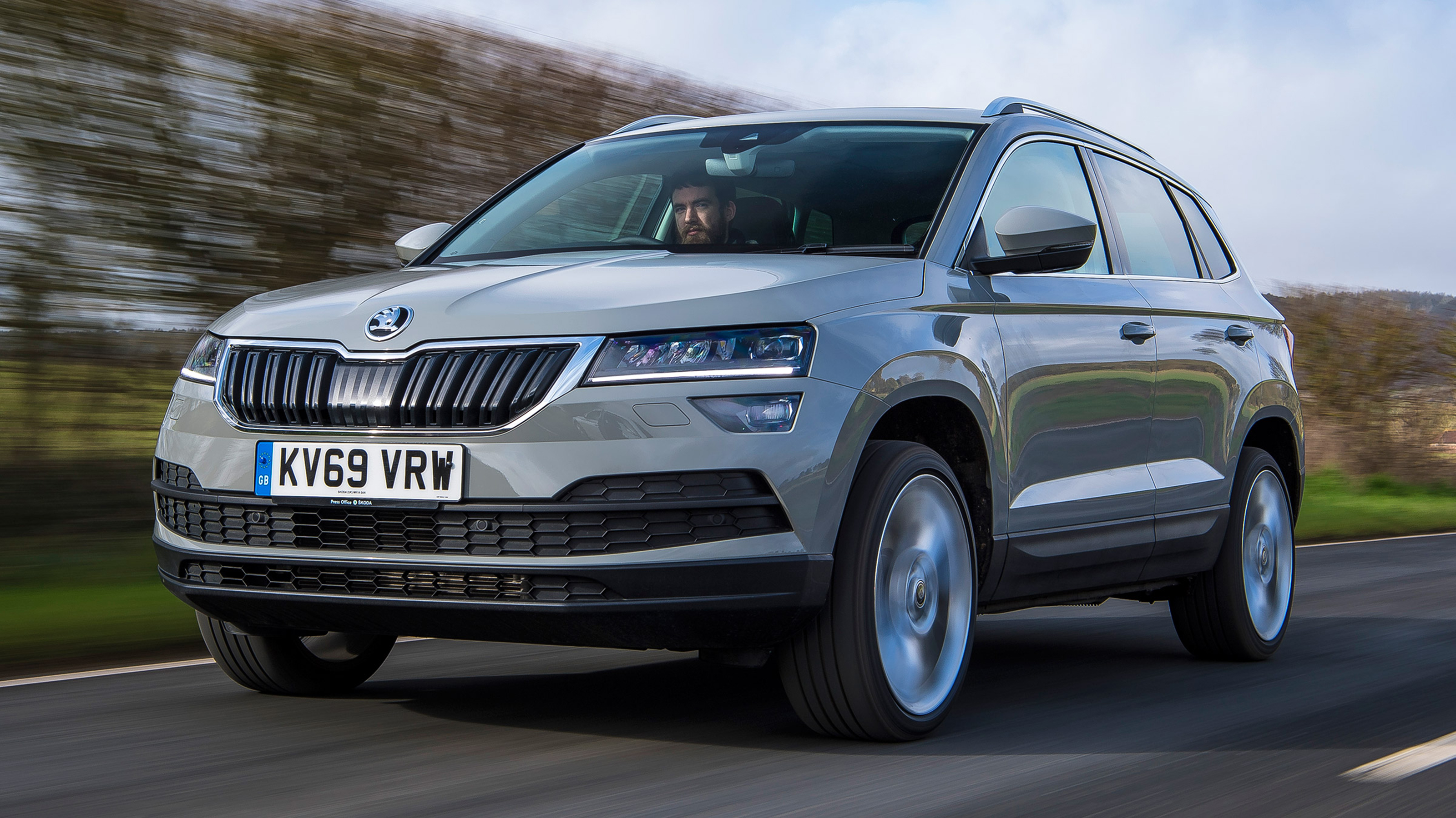 Skoda Karoq - front tracking