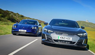 Audi e-tron GT vs Porsche Taycan 4S
