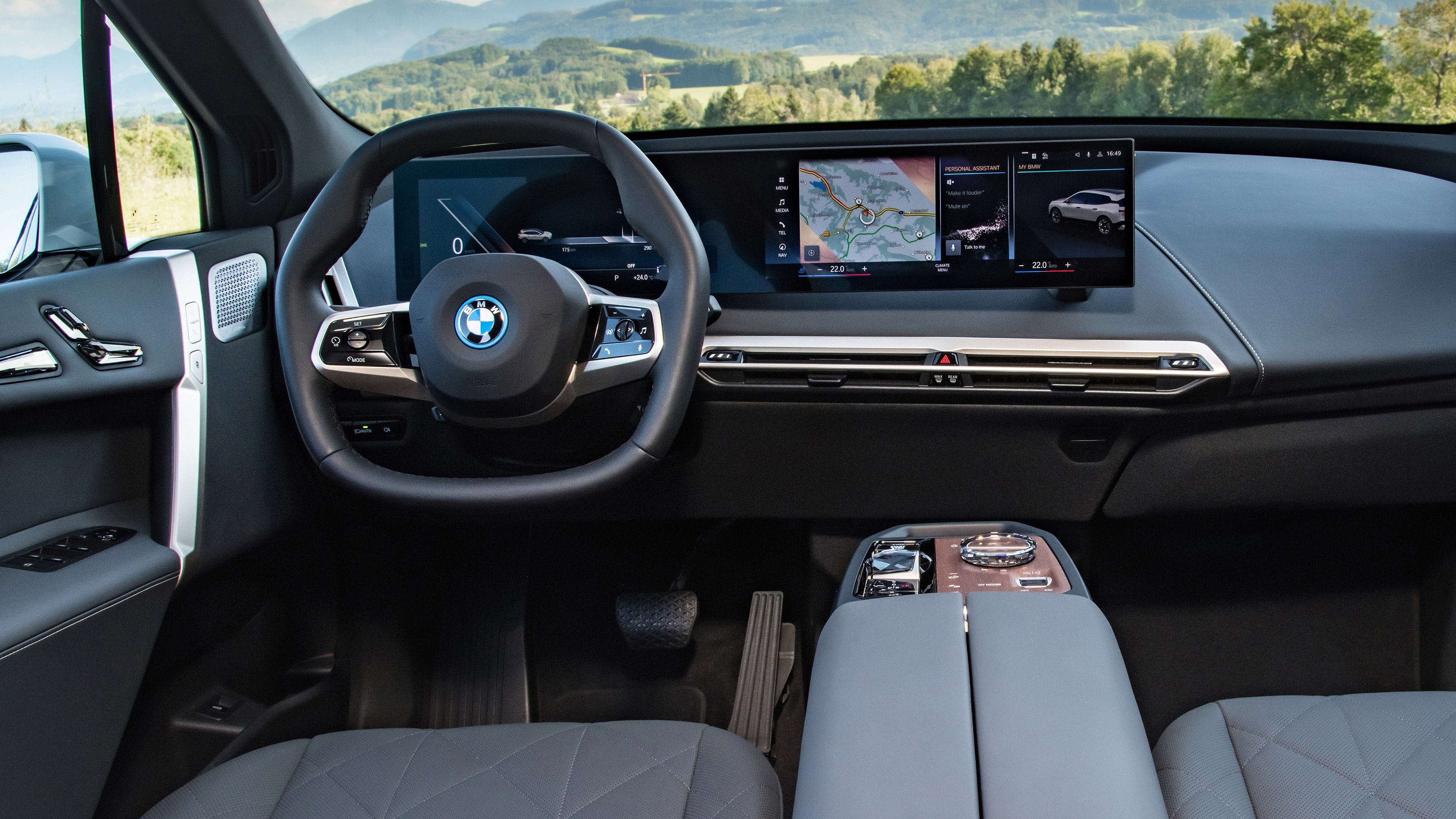 BMW iX - dash