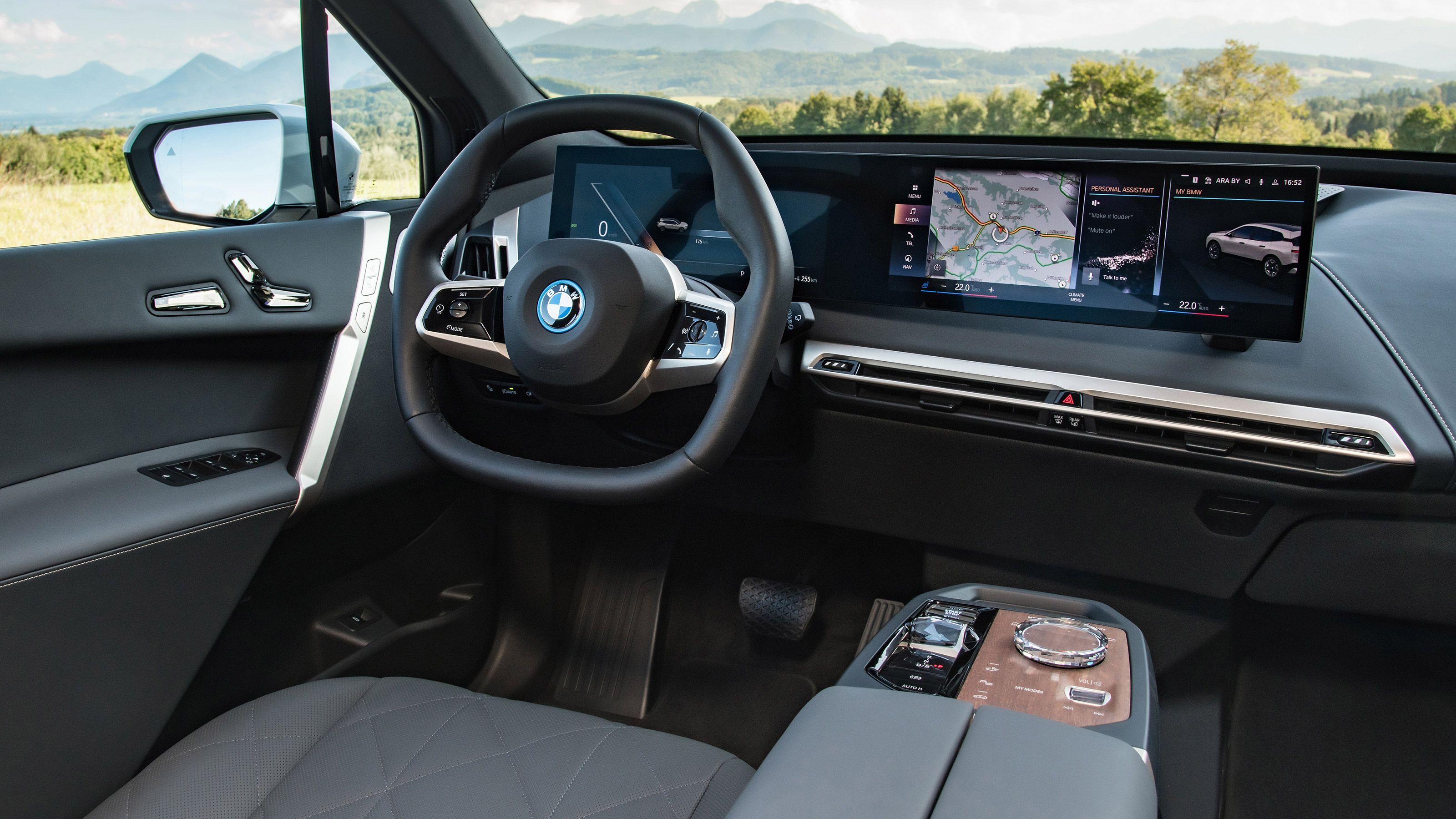 BMW iX - cabin