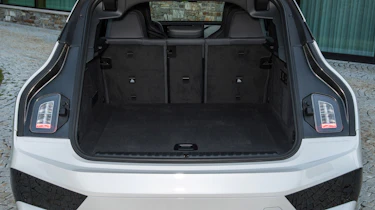 BMW iX - boot
