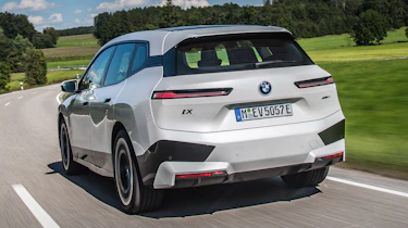 BMW iX - rear tracking