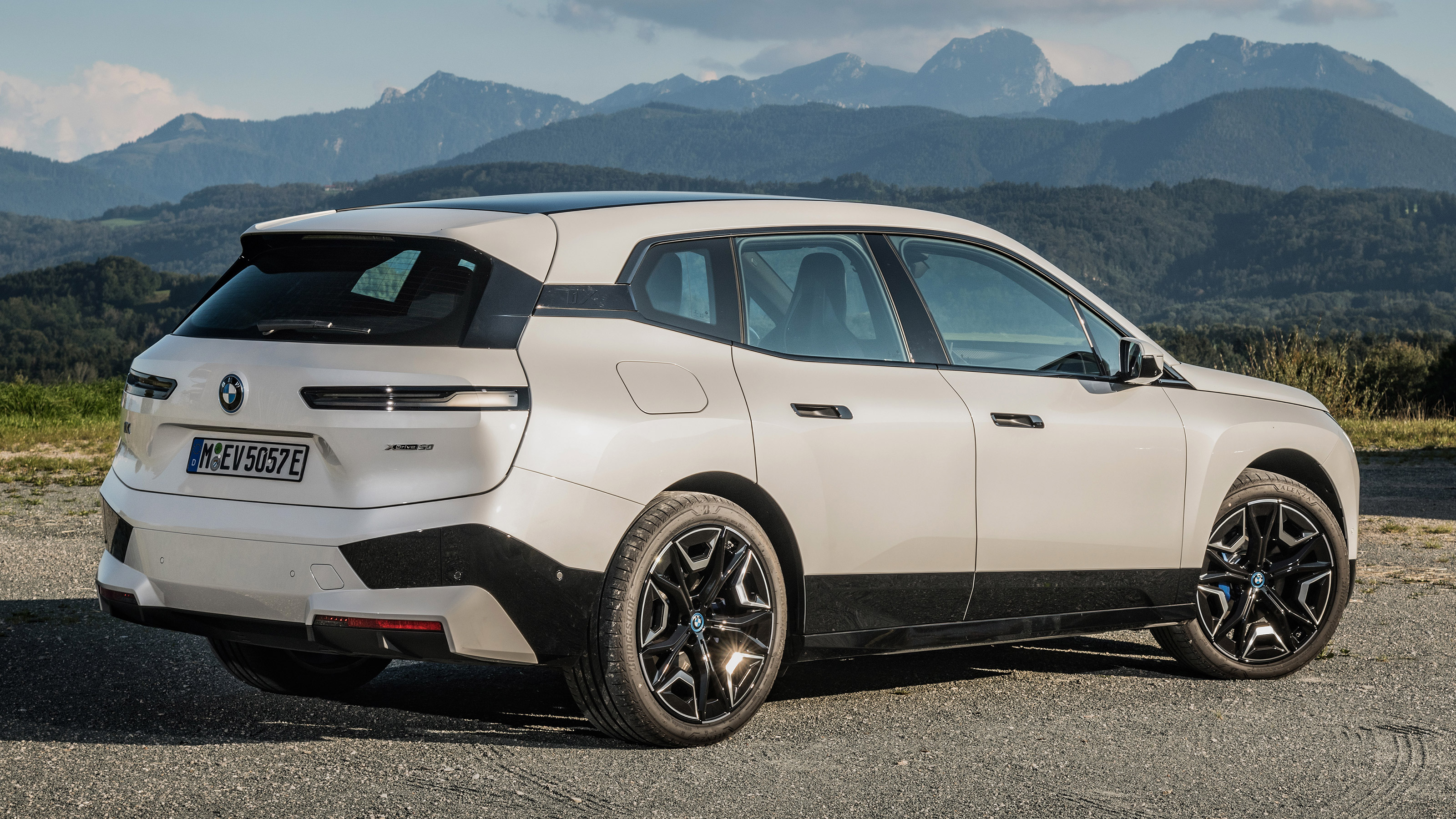 BMW iX - rear static