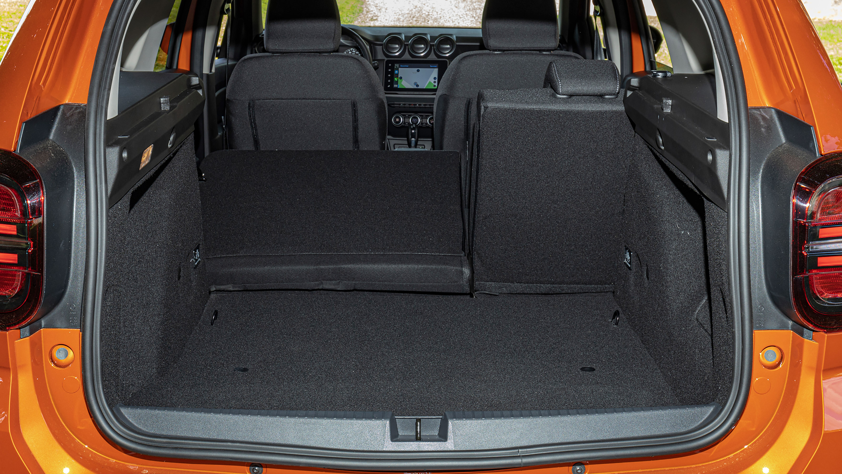 Dacia Duster - boot seats down