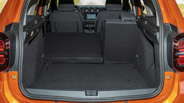 Dacia Duster - boot seats down