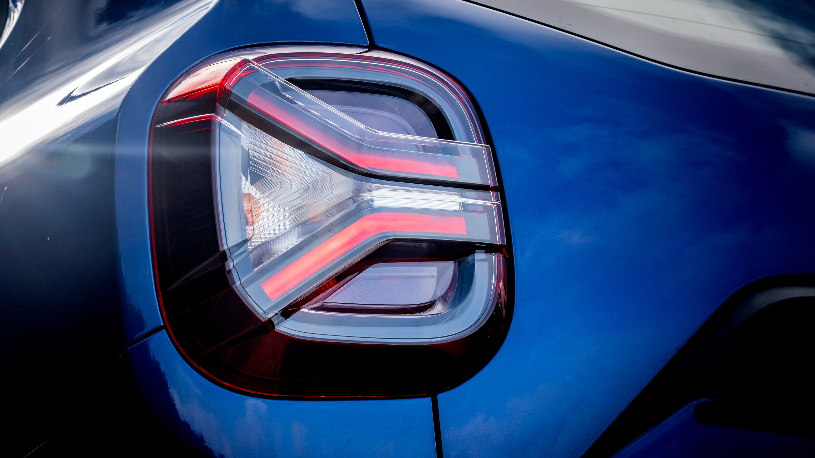 Dacia Duster Commercial - rear light
