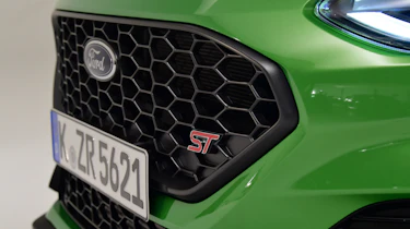 Ford Fiesta ST facelift - grille