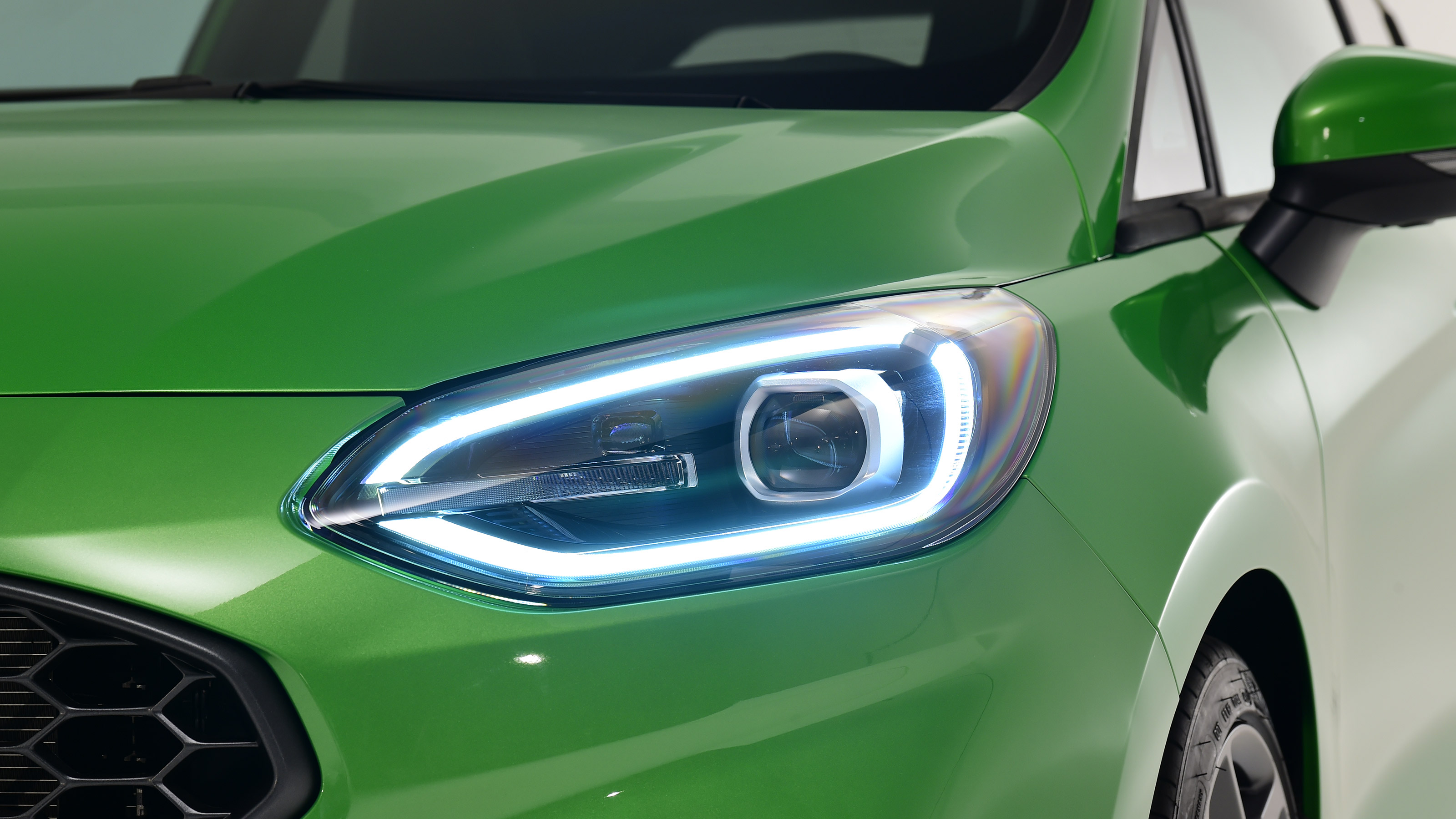 Ford Fiesta ST facelift - front light