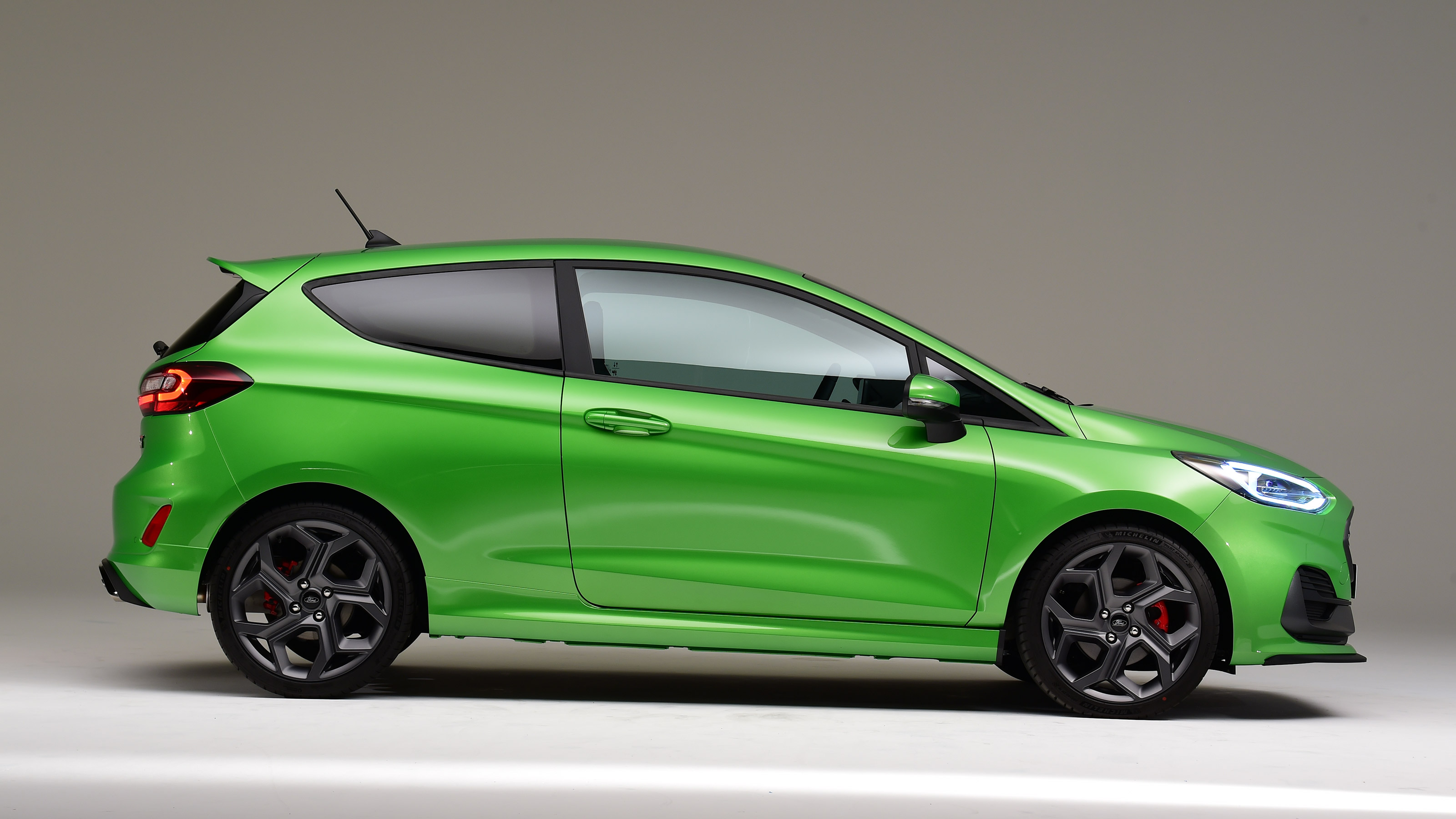 Ford Fiesta ST facelift - side