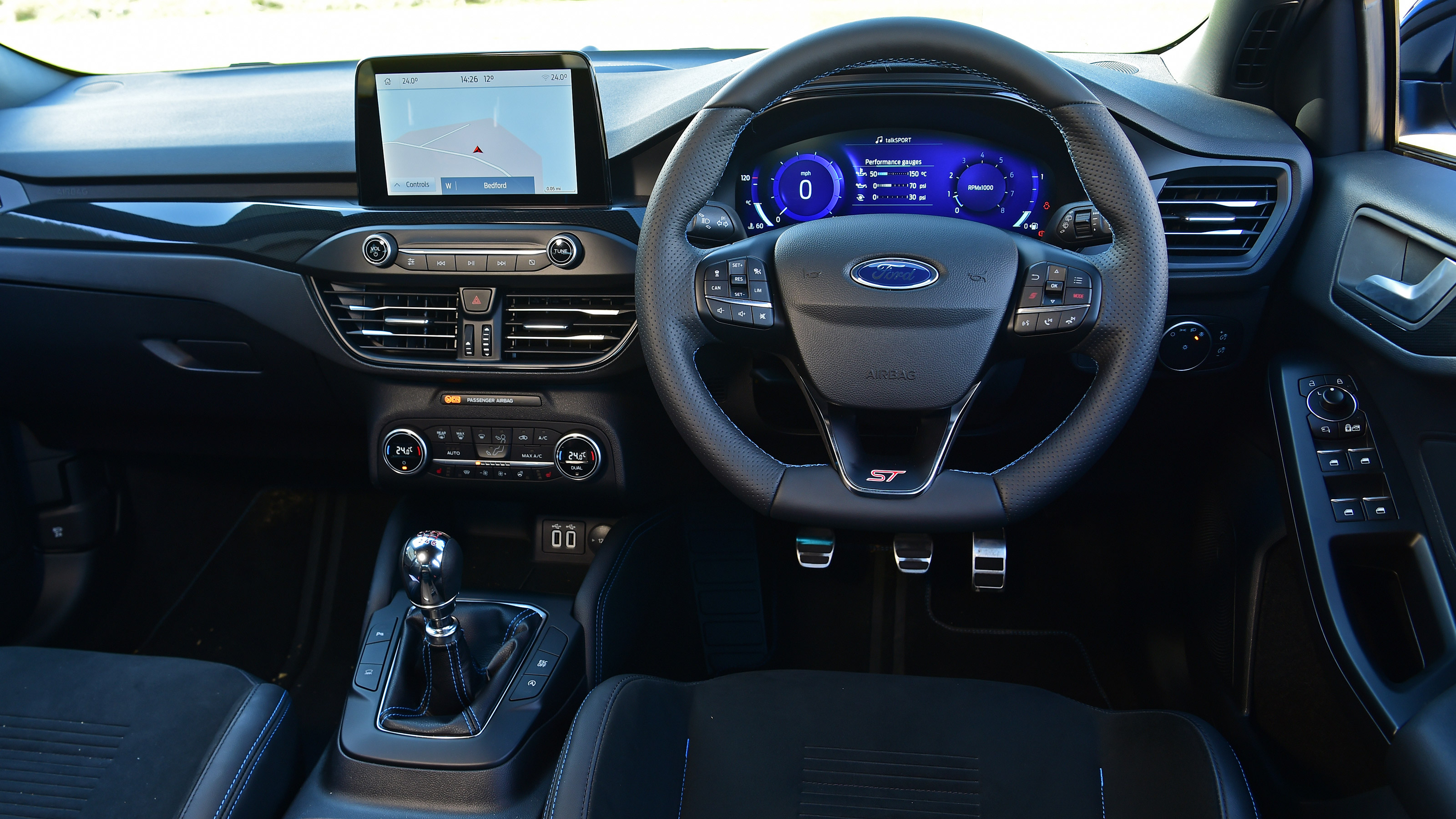 Ford Focus ST Edition - dash