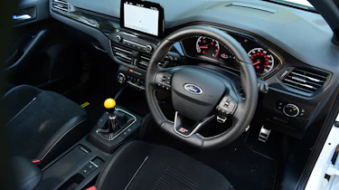 Ford Focus ST Mountune m365 - interior