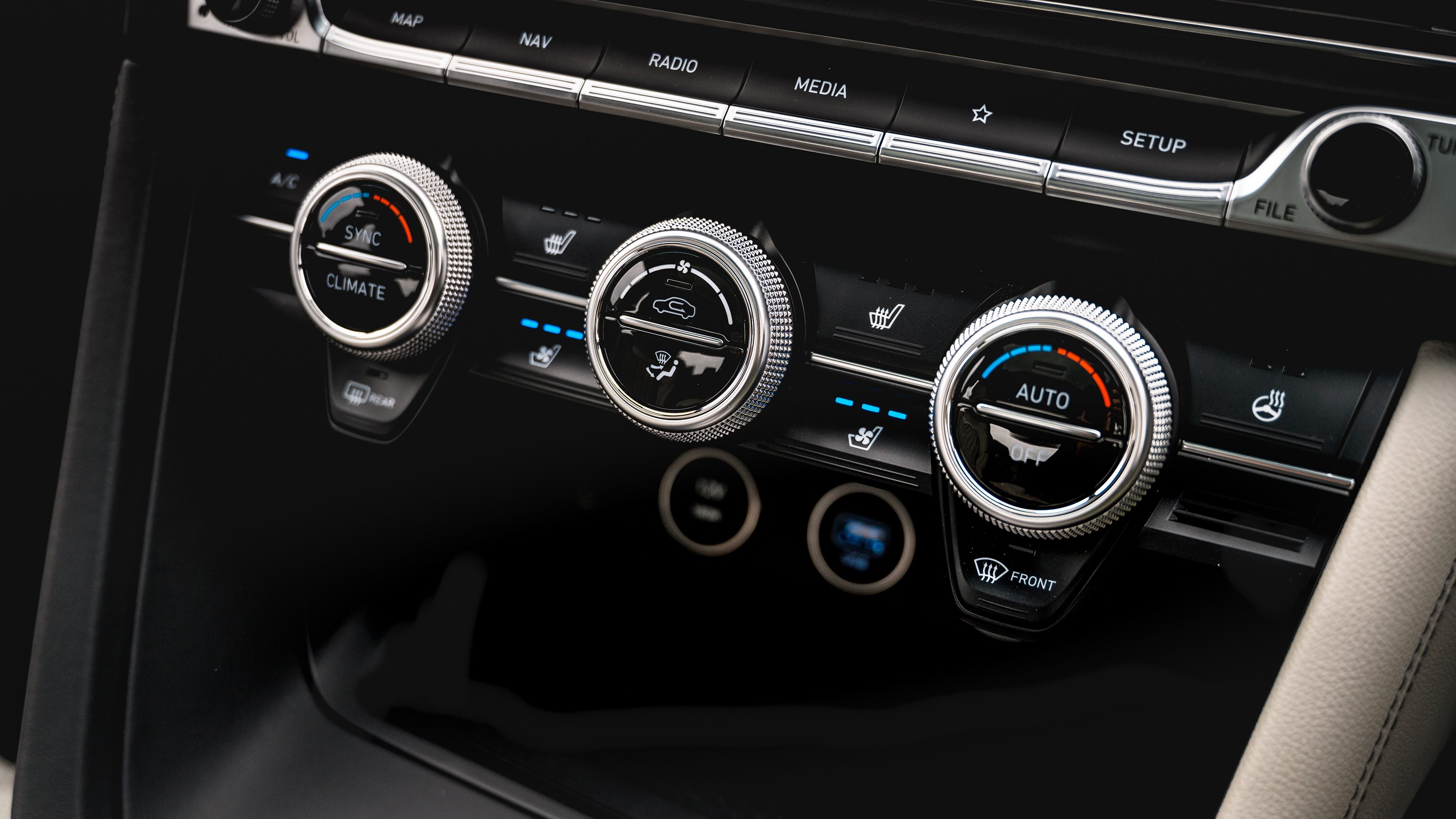 Genesis G70 - buttons