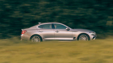 Genesis G70 - side