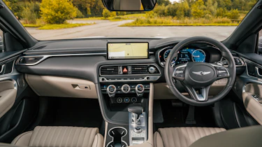 Genesis G70 - interior