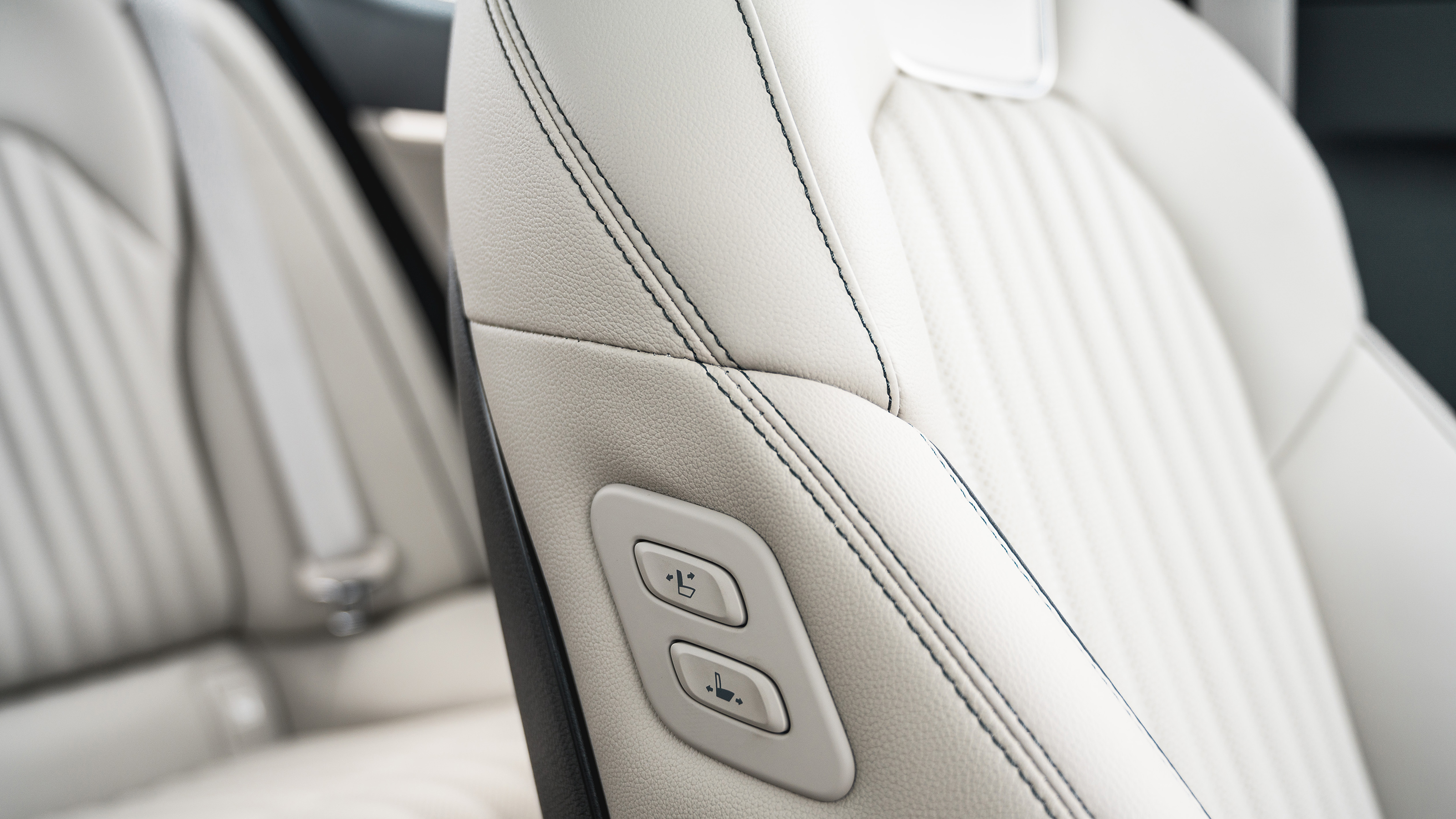 Genesis G70 - seats