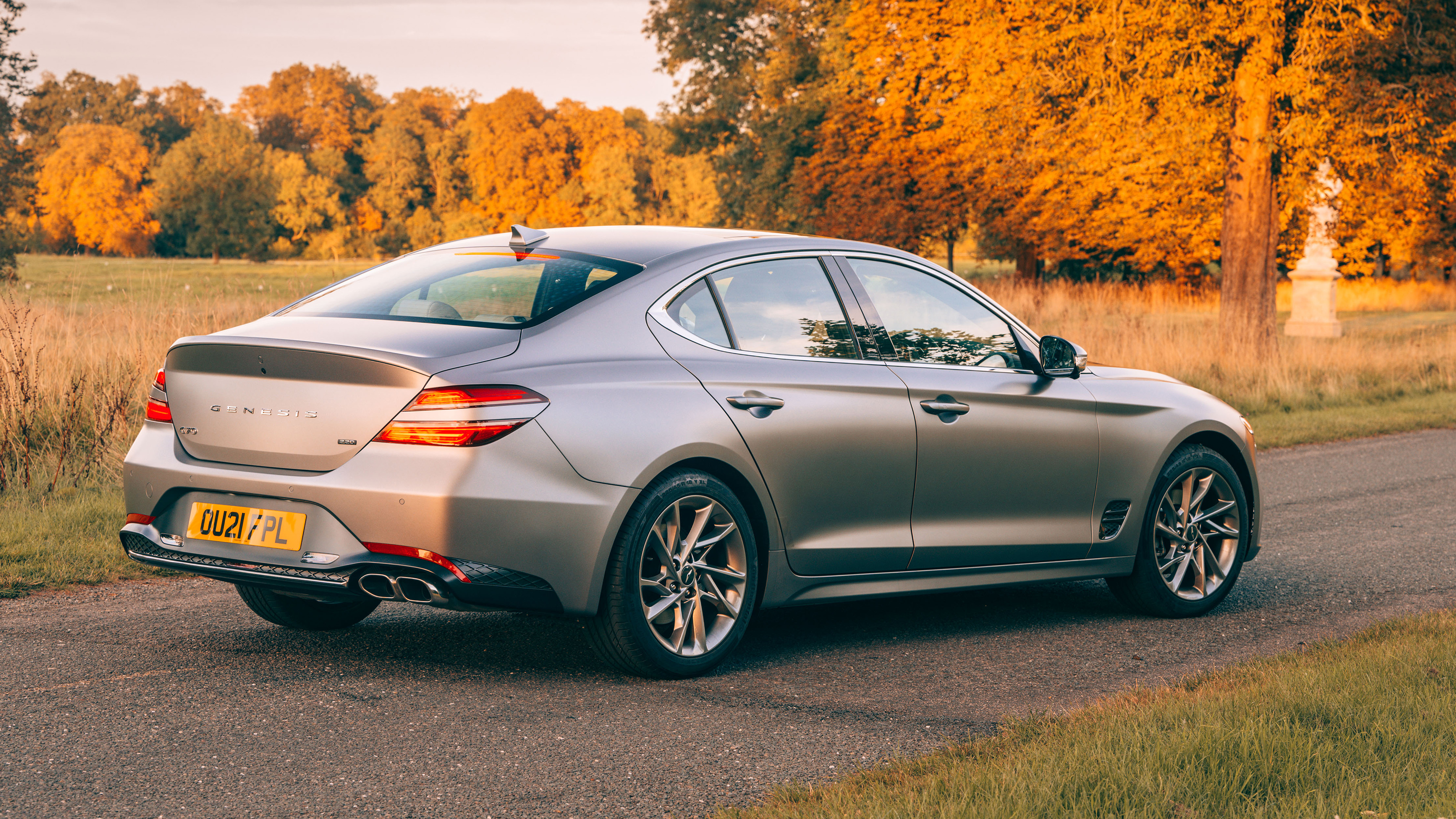 Genesis G70 - rear