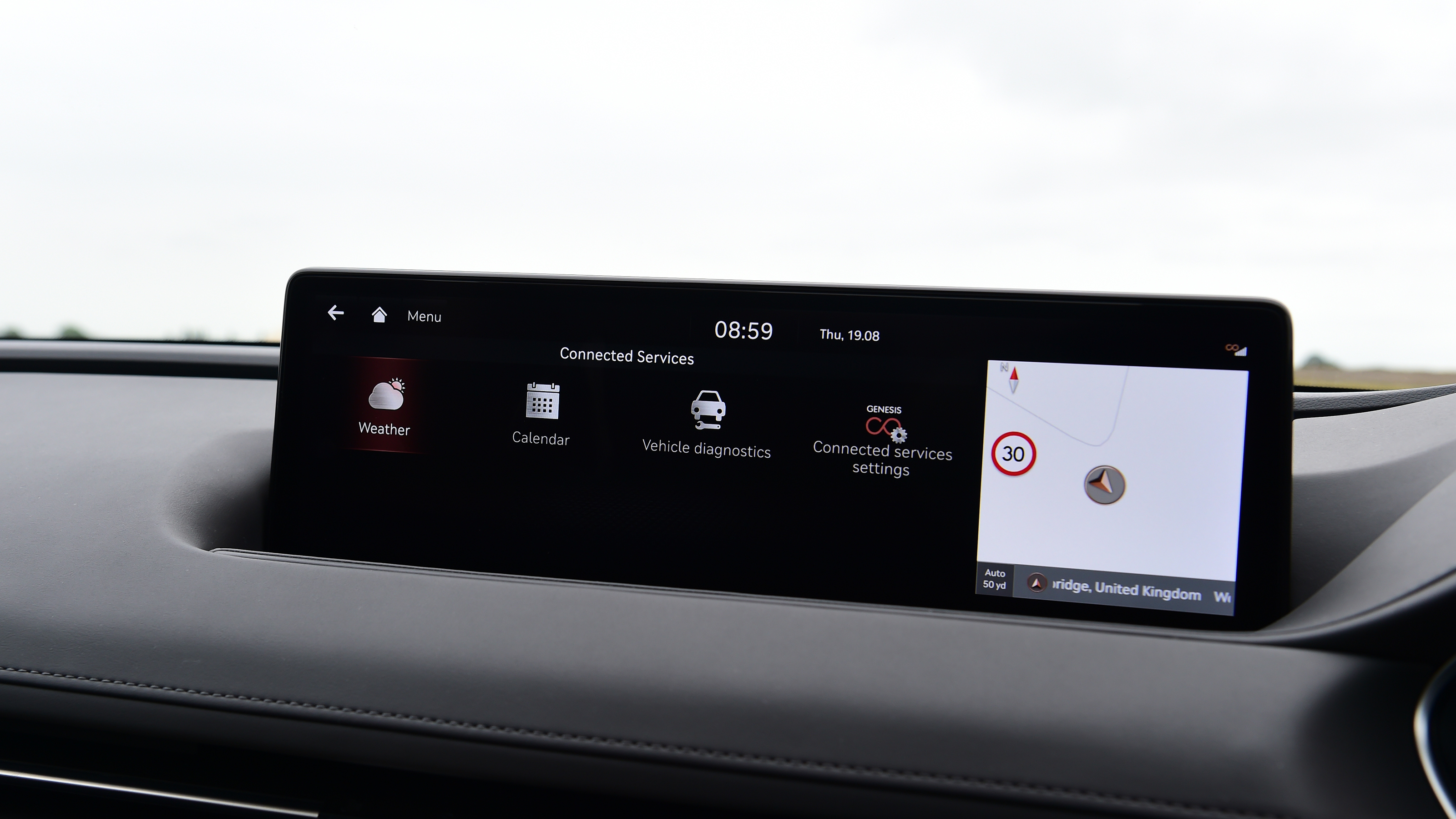 Genesis G80 - screen