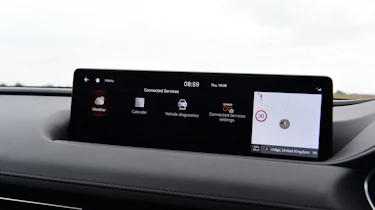 Genesis G80 - screen