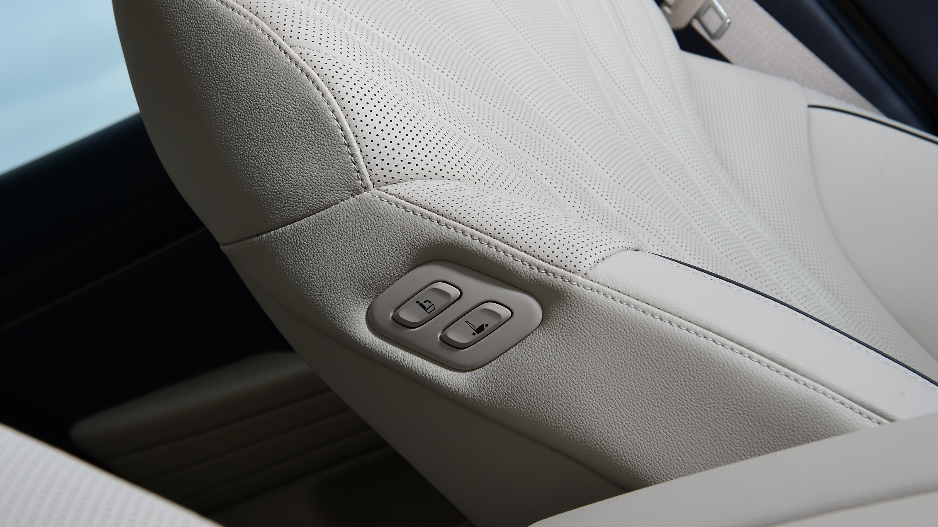 Genesis G80 - seats