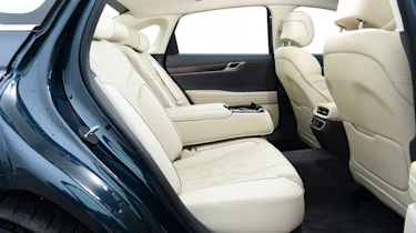 Genesis G80 - rear seats