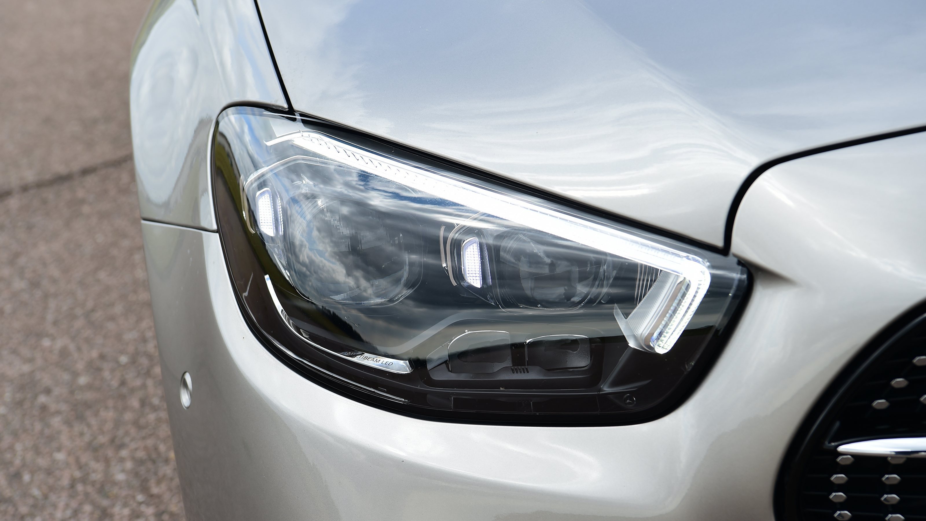 Mercedes E-Class - headlight